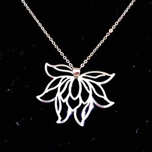 💖Spirt Of The Lotus Flower Necklace! It's 20 Inches Long /N119-B